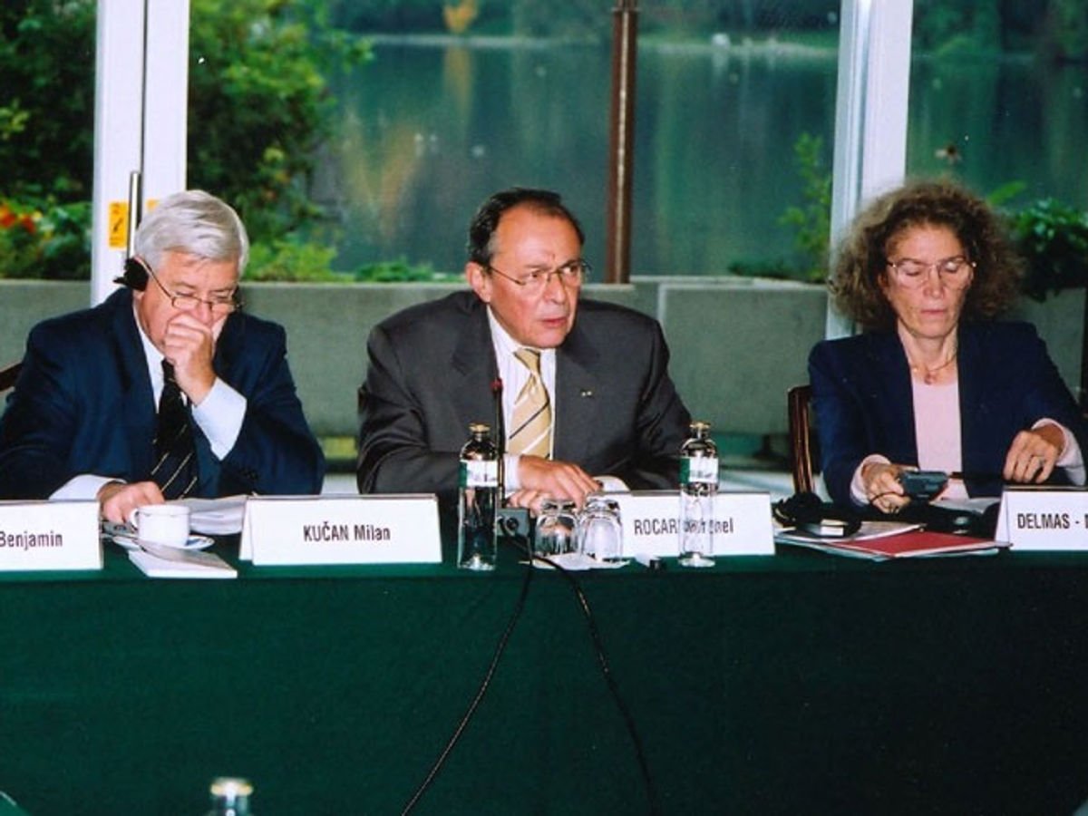 Collegium Funding Meeting IV, 2002