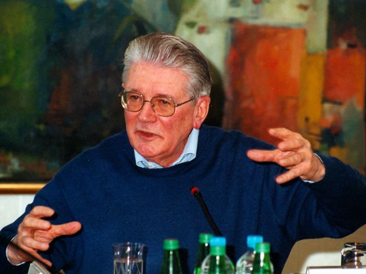 Collegium Funding Meeting III, 2002