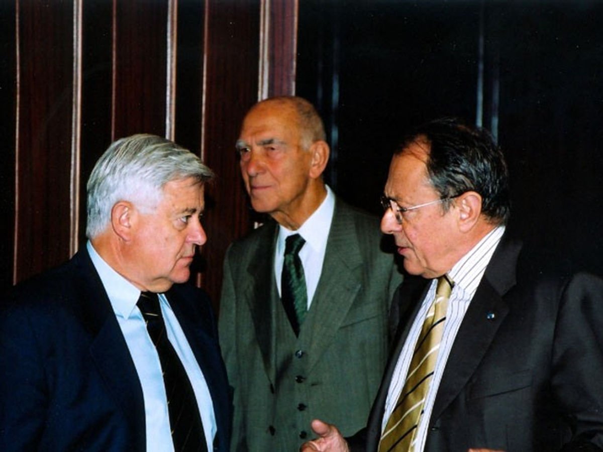 Collegium Funding Meeting IV, 2002