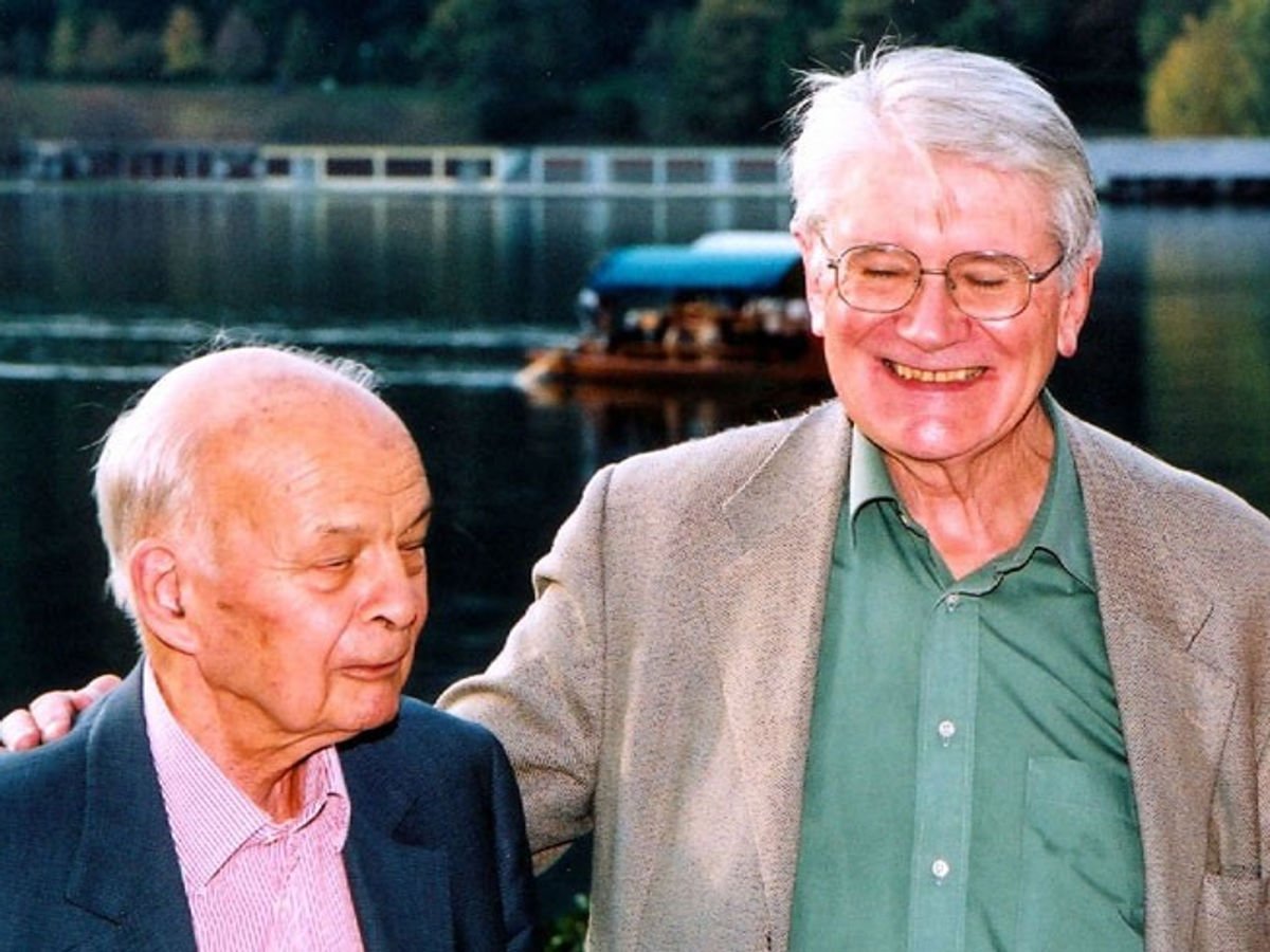Collegium Funding Meeting IV, 2002